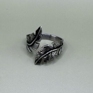 Stainless Steel Leaf Motif Wrap Ring